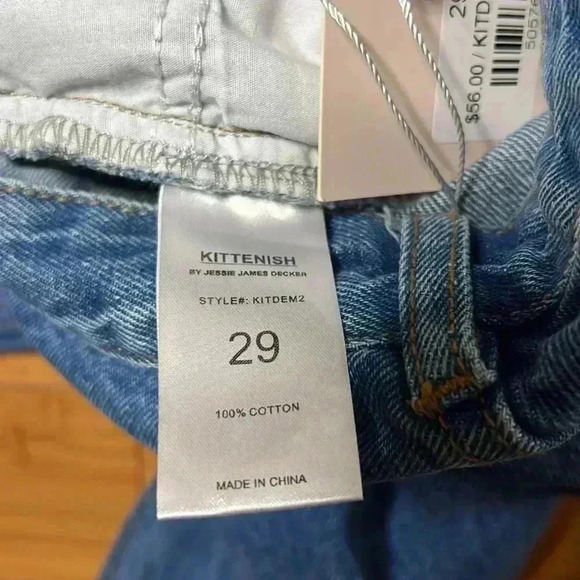 NWT Kittenish jeans distressed with raw hem size 29 inseam 31” - Picture 7 of 9